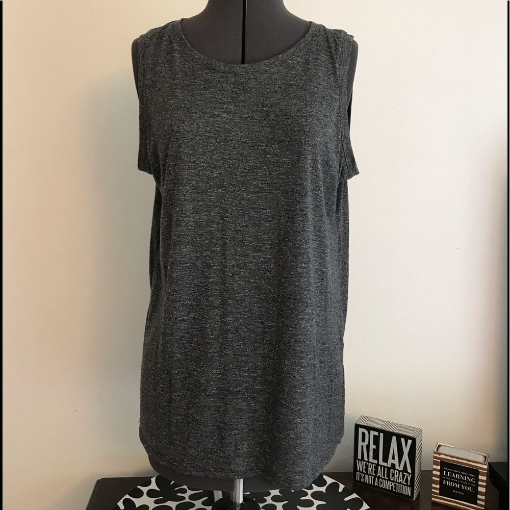 Tek Gear sleeveless shirt